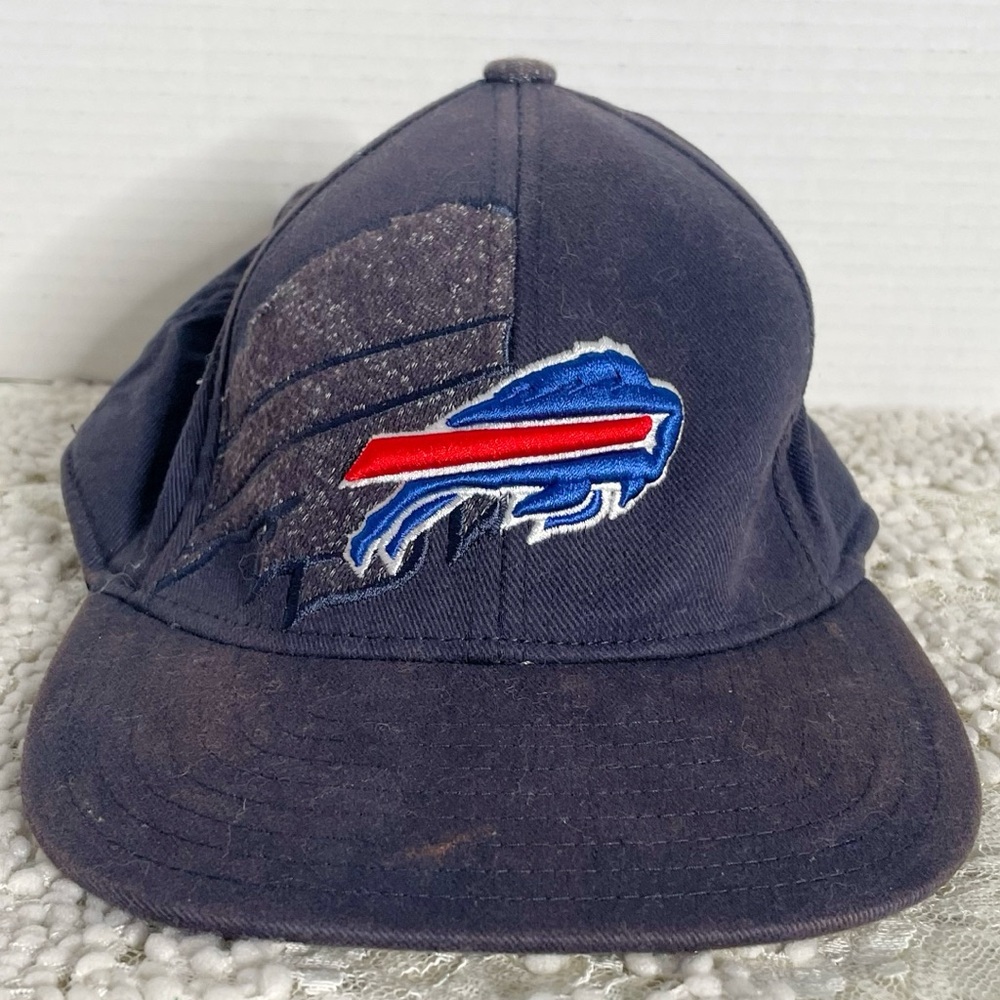 Reebok Onfield NFL Buffalo Bills One Size Fitted Flat Brim Hat Blue Read